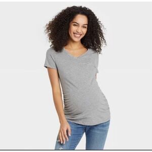 Ingrid & Isabel Maternity Gray Short Sleeve V Neck T-shirt Size Large